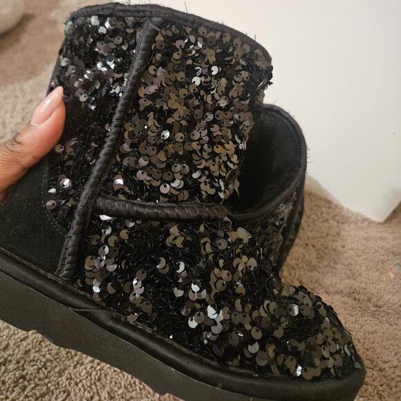Kids' Classic Short Chunky Sequin Boot - Picture 4 of 5